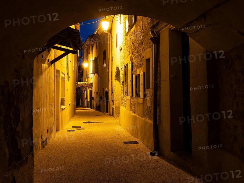 Evening in an alley, Saint-Martin-d'Ardèche, France
