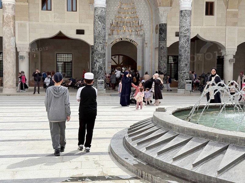 Dozens of Muslim children participate in indoor entertainment event inside a grand mosque during the Eid al-Fitr celebrations celebrated by Muslims in the Middle East and around the world in Gaziantep, Turkey on March 28, 2026, Gaziantep, Turkey