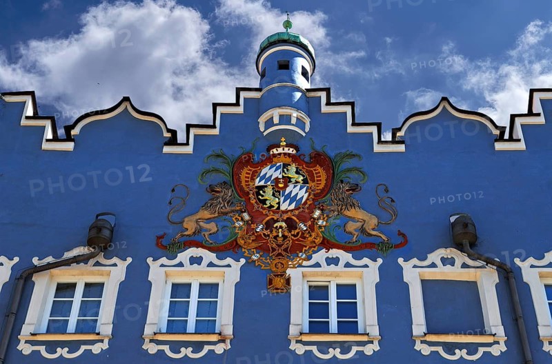 Coat of arms of the Kingdom of Bavaria 1806am Stadtsaal building, Am Stadtplatz, Burghausen, Upper Bavaria, Germany