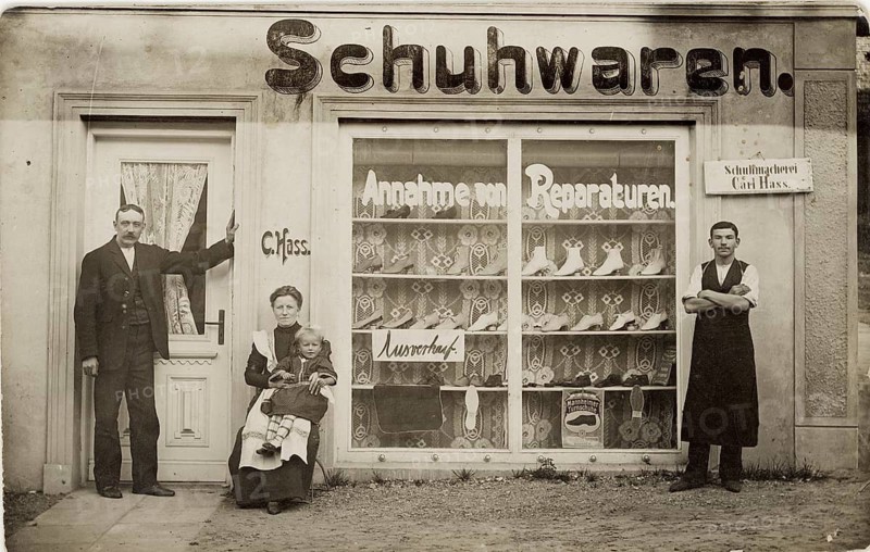Rügen, Schuhwaren, C. Hass, reraratures, poverty, owner, journeyman, shop, sale, shoe shop with shop windows offering shoes and repairs, around 1910