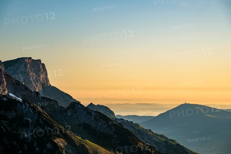Morning atmosphere at Rauhen Kopf, Untersberg and Gaisberg in the back, Berchtesgaden Alps, Bischofswiesen, Berchtesgadener Land, Upper Bavaria, Bavaria, Germany