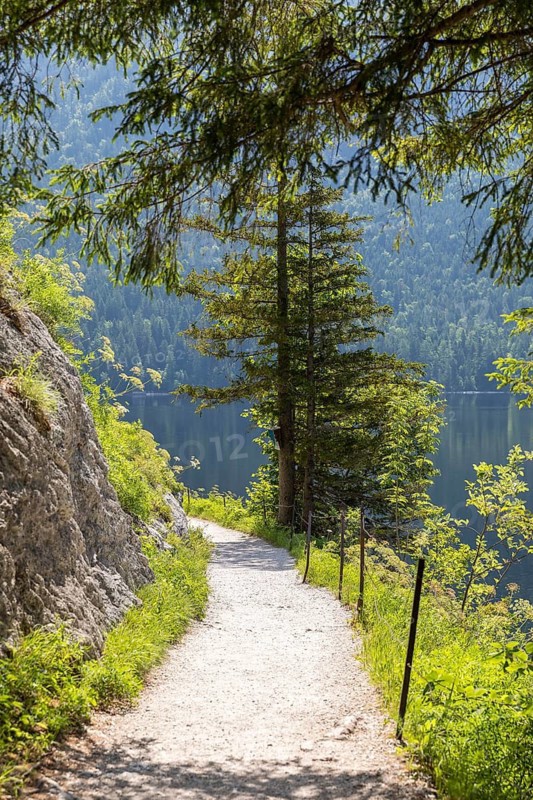 Hiking trail around Lake Altaussee, Styria, Austria