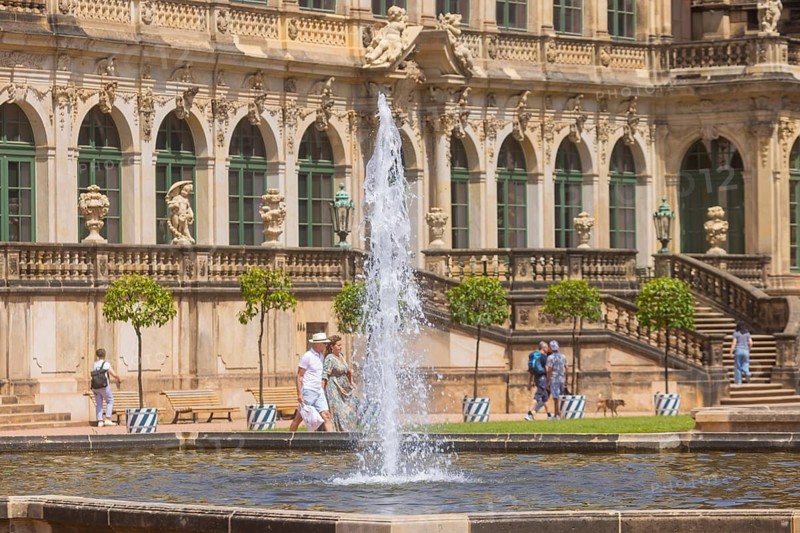 Freshly renovated and modernized — this is how Dresden's Zwingerhof has been presenting itself since 14.9.25. After a construction period of just over four and a half years, it is now open to the public again. Lustgarten, Dresden, Saxony, Germany