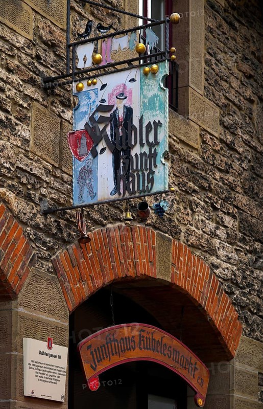 Guild sign, nose sign, Kübler Zunfthaus, Kübelesmarkt, Küblergasse, Altstadt, Bad Cannstatt, Stuttgart, Baden-Württemberg, Germany