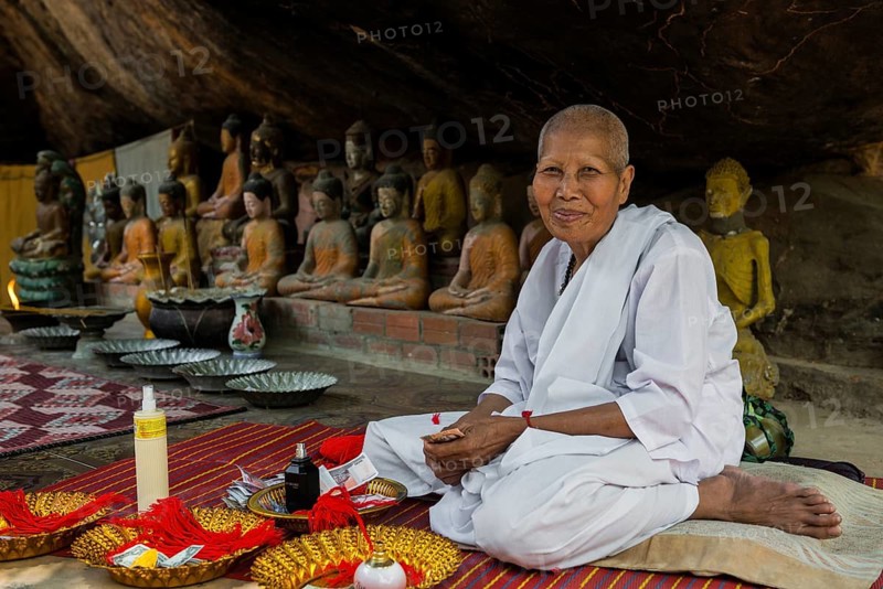 Buddhist nun, Preah Ang Thom Temple, Phnom Kulen National Park, Siem Reap, Cambodia