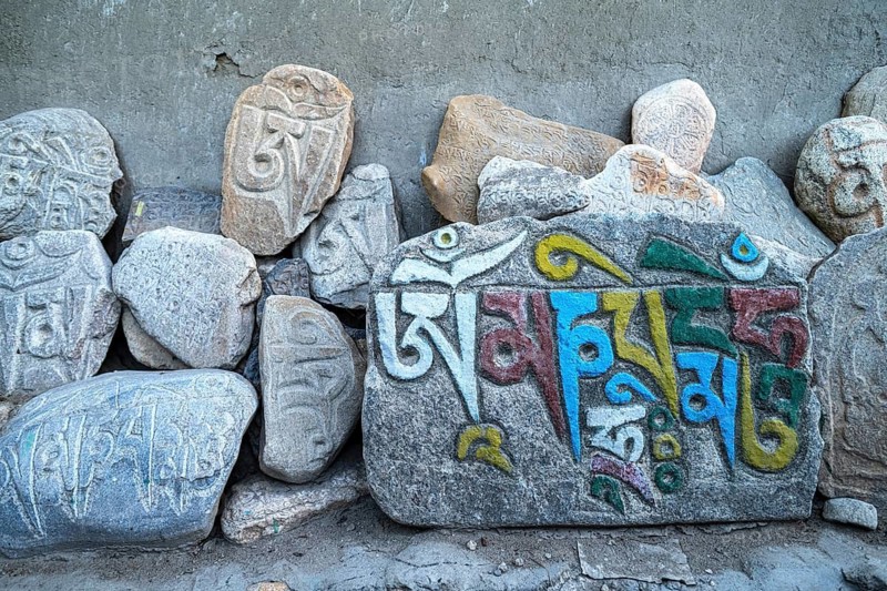 Buddhist manistones with sacred mantras, Lo Manthang, Mustang, Upper Mustang, former kingdom, Himalayas, Nepal