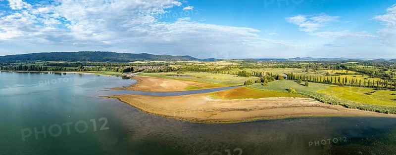 Aerial view, panorama of the Radolfzell Aachen estuary at historic lows, low tide at water level 286 cm with flow lines, structures, patterns, sediments. As a result of the deposits of entrained suspended matter and sediments from the inflow, the shore zone between Radolfzell am Lake Constance and moss, Untersee, district of Constance, Baden-Württemberg, Germany