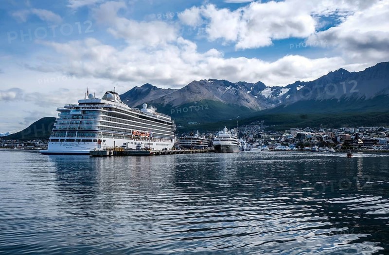 Ushuaia, Tierra del Fuego, Argentina, cruise ship Viking Jupiter Bergen in the harbour of Ushuaia on the Beagle Channel, the Beagle Channel is a natural waterway at the southern tip of South America that connects the Atlantic Ocean with the Pacific Ocean. Ushuaia is the southernmost city in the world, the end of the world. In the background the Cerro Martial, Ushuaia's local mountain