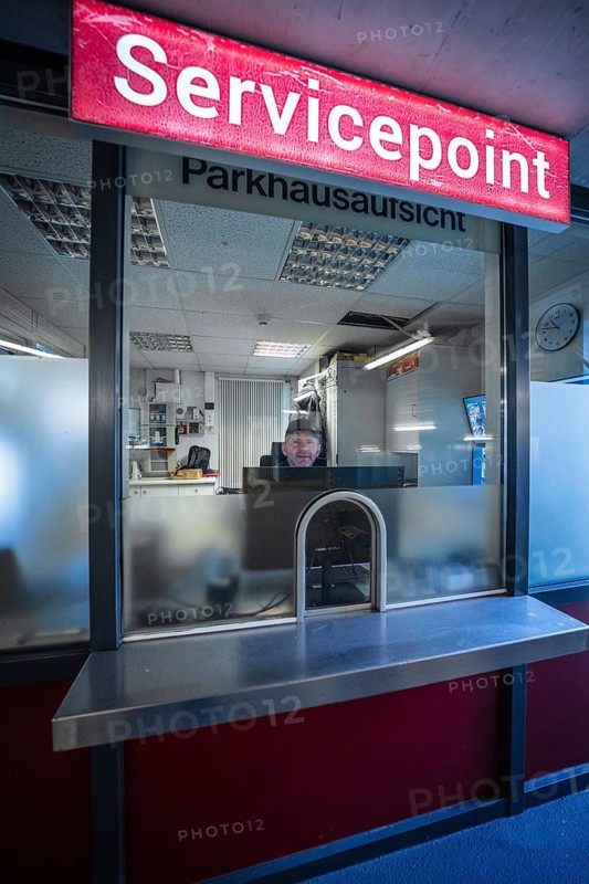 Service point with view of an office in the multi-storey car park, ZOB multi-storey car park of Stadtwerke Calw, Calw, district of Calw, Black Forest, Germany