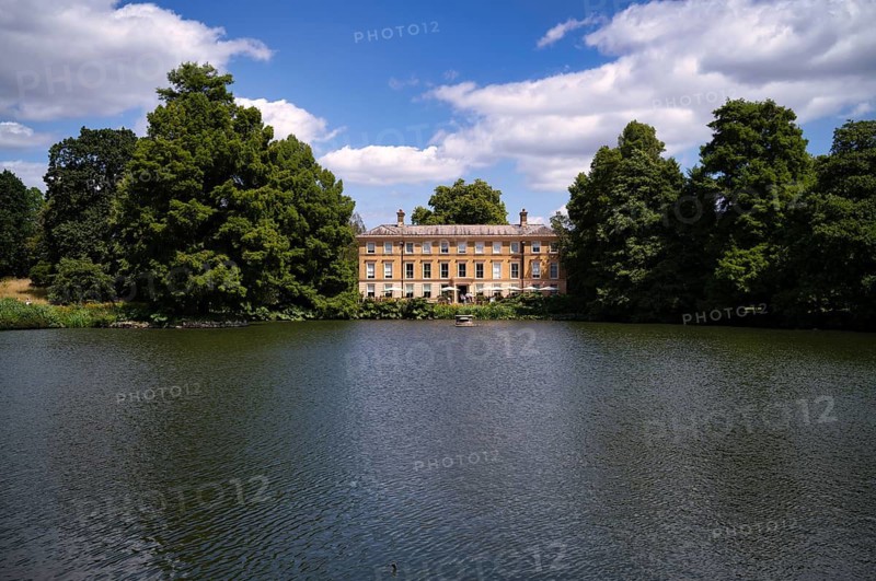 The Botanical Brasserie, restaurant, in front of a lake, Royal Botanic Gardens, also Kew Gardens, Kew, Richmond, London, England, Great Britain, Great Britain