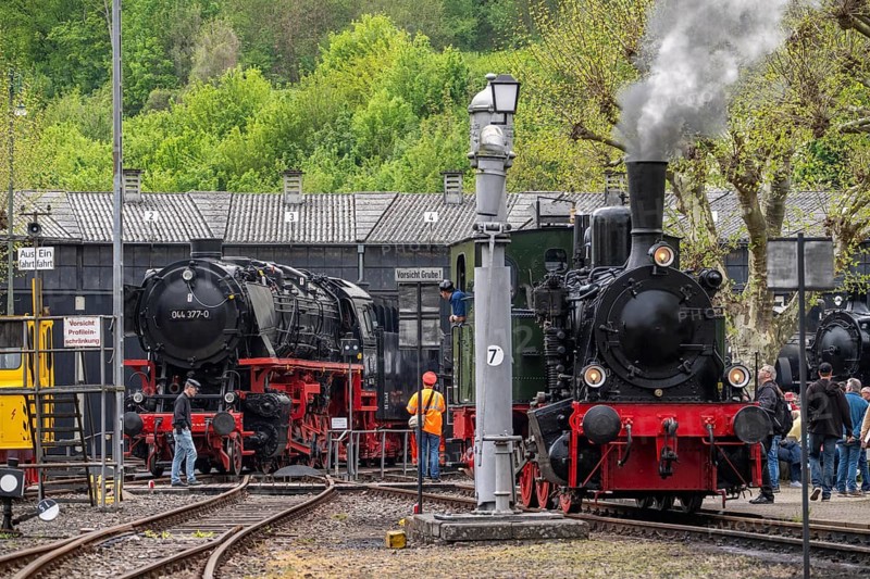 Three-axle steam locomotive Lower Saxony visiting the Bochum Railway Museum, museum days weekend, with many attractions such as steam locomotive rides, 3 locomotives are under steam, historic trains make round trips through the Ruhr Valley, many locomotives are on display, on the site of the former Dahlhausen railway depot, North Rhine-Westphalia, Germany