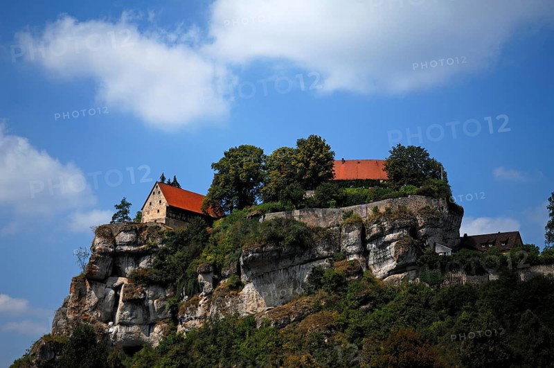 Pottenstein Castle on a rock in Franconian Switzerland, Burgstraße 13, Pottenstein, Upper Franconia, Bavaria, Germany