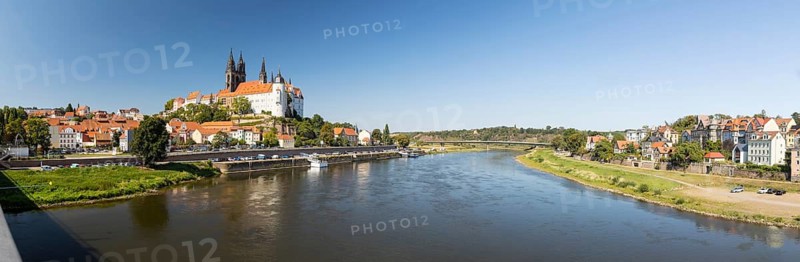 City view as panorama with Albrechtsburg Castle, bishop's seat and cathedral with Elbe, Meissen, Saxony, Germany