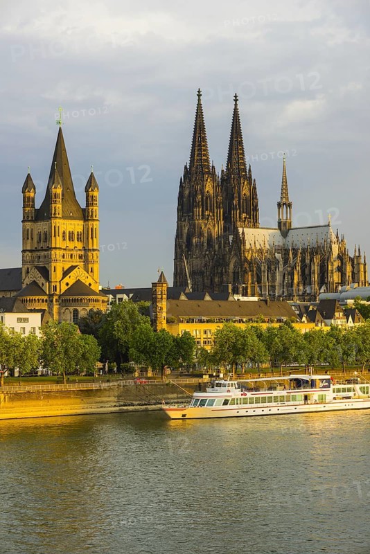 Gross St. Martin, Cologne Cathedral, Old Town Embankment, Rhine, Cologne, Rhineland, North Rhine-Westphalia, Germany