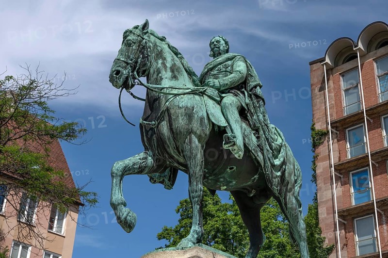 Equestrian statue of Wilhelm I, unveiled in 1905, Egidienplatz, Nuremberg, Middle Franconia, Bavaria, Germany