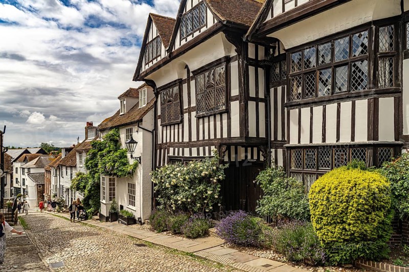 Mermaid Street with cobblestones in the old town centre of Rye, East Sussex, England, Great Britain