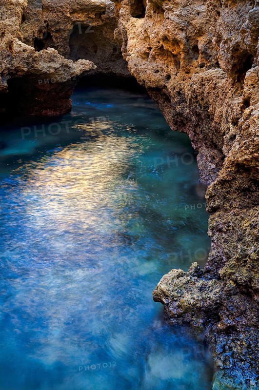 Algar Seco rock formation, coloured rocks and underground caves, caves, shell limestone, Carvoeiro, Algarve, Portugal