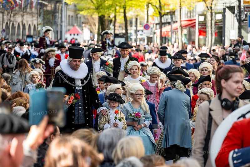 Parade of historically costumed guildsmen, Sechseläuten or Sächsilüüte, Zurich Spring Festival, Zurich, Switzerland