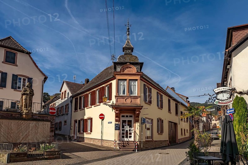 In the old town of Sankt Martin, Southern Wine Route, Rhineland-Palatinate, Germany