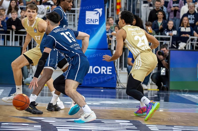 Easy Credit BBL, Basketball Bundesliga, 2024/25 season, Matchday 2: MLP Academics Heidelberg vs RASTA Vechta. On the ball: Alex Barcello (13, Heidelberg)