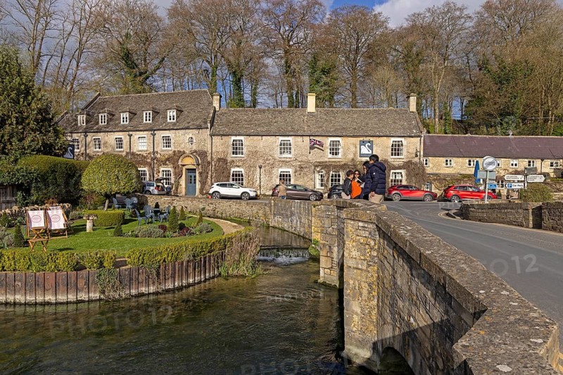 Stone bridge, River Coln, houses, Cotswold Stone, Bibury, The Cotswolds, England, Great Britain