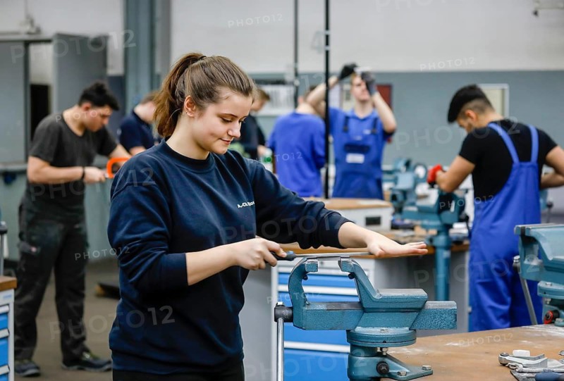 Remscheid, North Rhine-Westphalia, Germany - Trainees in the metalworking trades here during basic training, Remscheid Vocational Training Centre for the Metal and Electrical Industry. - FOR EDITORIAL USE ONLY!