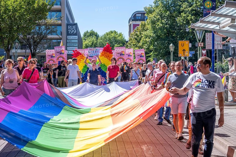 Ruhrpride in Essen, CSD, Essen's Lord Mayor Thomas Kufen, patron of the event, largest queer street festival in the Ruhr area, demonstration with around 4000 participants and subsequent street festival in the city with around 12, 000 people, North Rhine-Westphalia, Germany