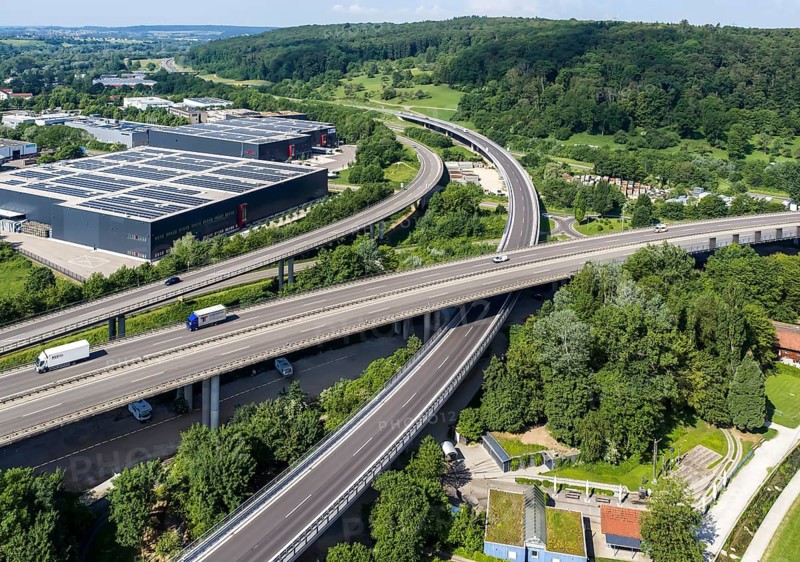 Traffic hub near Plochingen. Federal roads B10, B313 and country road L1250 meet in the traffic triangle. The roads are crossed by bridges. Plochingen, Baden-Württemberg, Germany