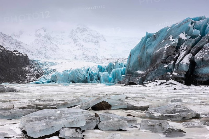 Glacier lagoon, frozen glacial lake, glacier ice, mountain, snow, winter, Svinafellsjökull, Breiðamerkurjökull, Vatnajökull, Iceland, Scandinavia