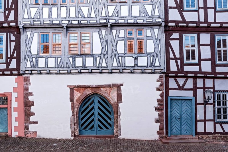Town castle, winery, inner courtyard with main building, half-timbered façade, representative palace in the Middle Ages, later bourgeois school, historic old town, Michelstadt, Odenwald, Hesse, Germany