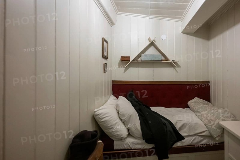 Cabin with small bed, historic polar research ship Fram, wooden ship, by Fridtjof Nansen and Roald Amundsen, Fram Museum, Fram Museum (Museum of Polar Expeditions), Bygdøy Museum Island, Oslo, Norway