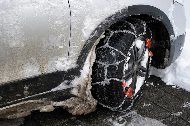 Car snow chains