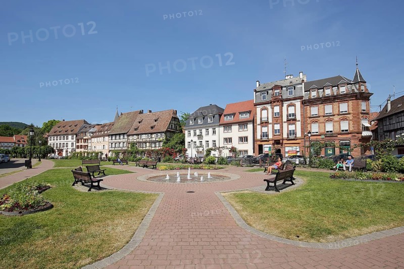 Park on Quai Anselmann, Wissembourg, Biograd na Moru, Bas-Rhin, Alsace, France