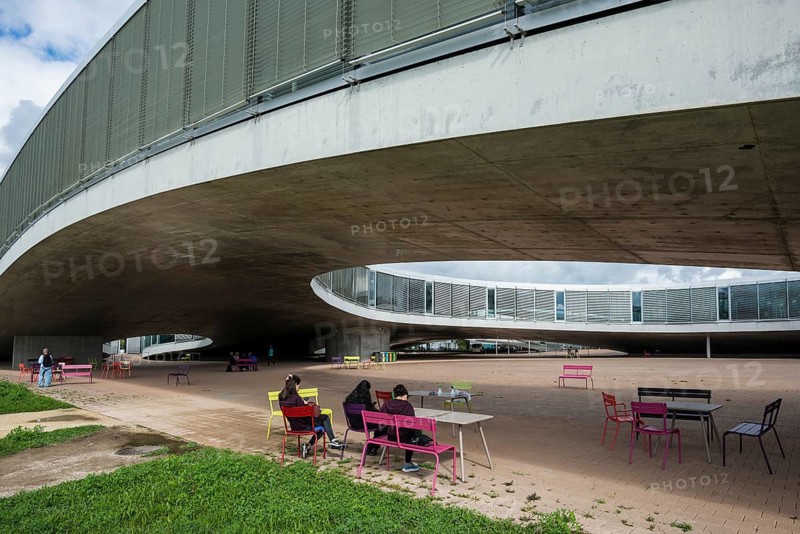Rolex Learning Centre, SANAA architects, École polytechnique fédérale de Lausanne, EPFL, Lausanne, Switzerland