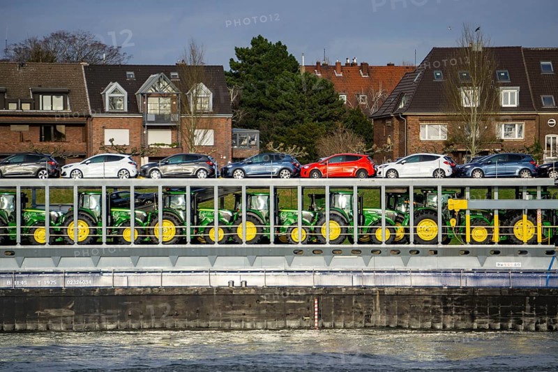 The Rhine near Düsseldorf, cargo ship, vehicle transporter Fuerte, of BLG Autotransport Logistics, houses in the Oberkassel district, North Rhine-Westphalia, Germany