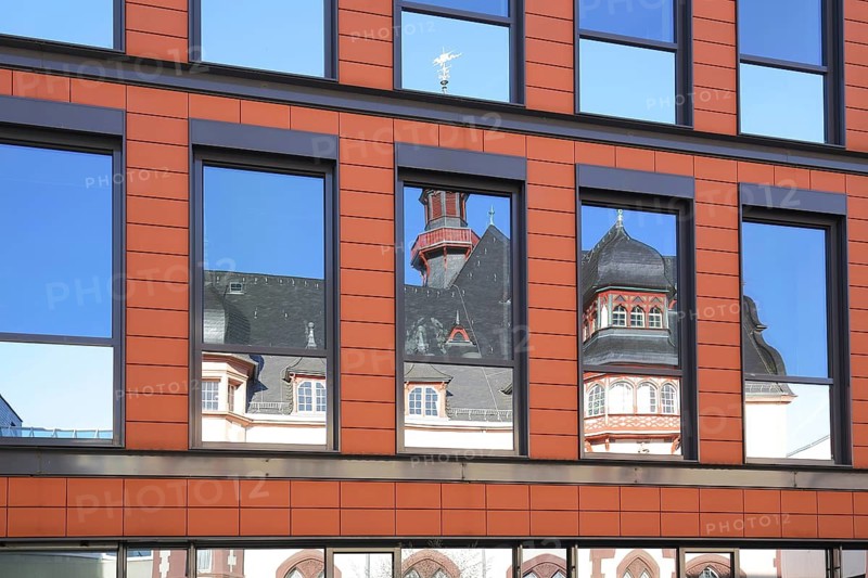 Reflection of the new town hall in the window panes of the Volksbank, Europaplatz, panes, window, old town, Limburg, Hesse, Germany