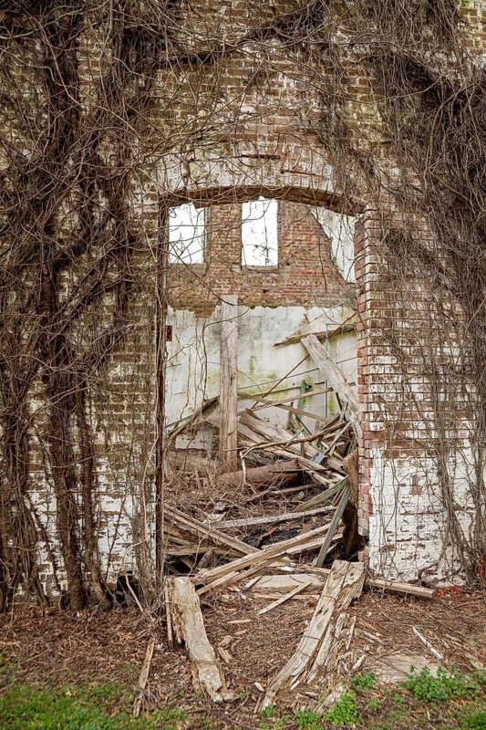 Money, Mississippi - The ruins of Bryant's Grocery, where Emmett Till, a 14-year-old African-American, allegedly whistled at a white woman in 1955. Till was tortured and murdered for this and his mutilated body was thrown in the Tallahatchie River. Till's killers were aquitted by an all-white jury