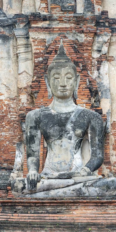Buddha statue, Bhumispara mudra, Buddha Gautama at the moment of enlightenment, Wat Mahathat temple complex, UNESCO World Heritage Site, Ayutthaya, Thailand