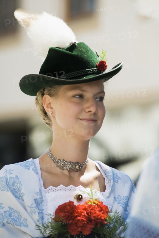 Traditional traditional costume parade, Garmisch-Partenkirchen, Werdenfelser Land, Upper Bavaria, Bavaria, Germany