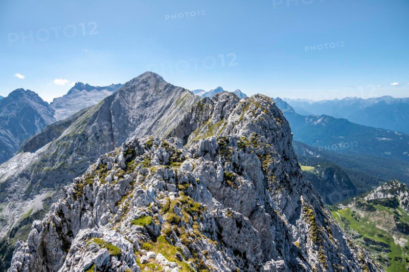 Summit ridge, Wetterstein ridge, Westliche Wettersteinspitze, Wetterstein mountains, Bavaria, Germany