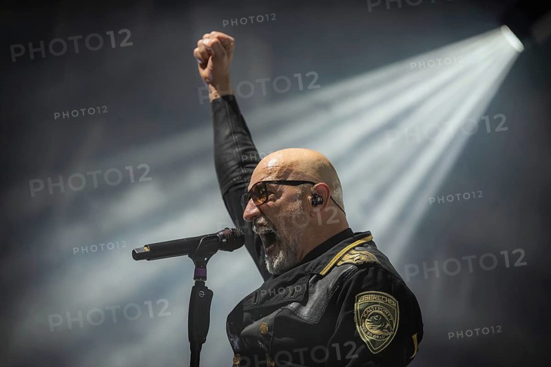 Alexander Wesselsky, singer of Eisbrecher live on Kaltfront Tour 2025 Tour in the Columbiahalle Berlin on 15.05.2025