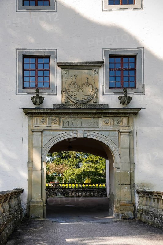 Geislingen moated castle, passageway of the north-east wing, classical portal with pilasters, year 1783, Stauffenberg-Kageneck alliance coat of arms, window, three-winged moated castle complex, former manor house of the Lords of Bubenhofen, baroque three-winged complex of the Schenken von Stauffenberg since the 18th century, architecture, historical building, Geislingen, Zollernalbkreis, Baden-Württemberg, Germany