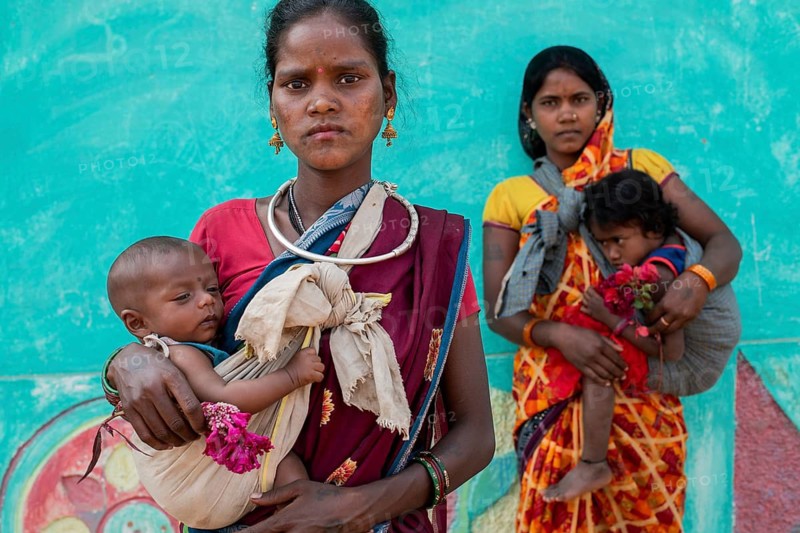 Young women from the Baïga tribe in Chhattisgarh India