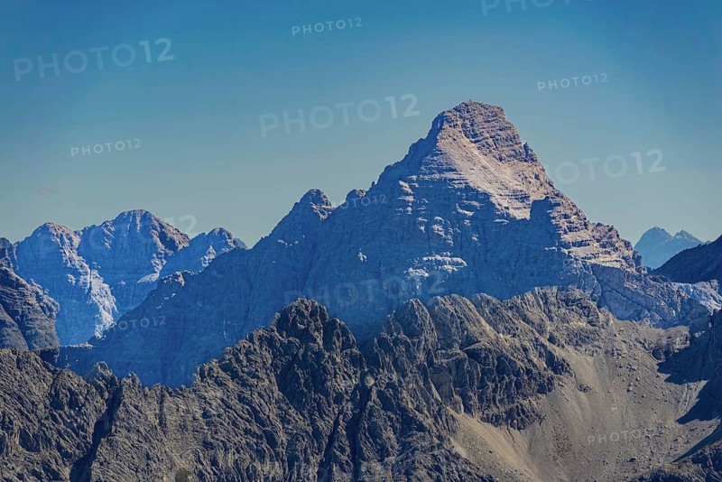 Mountain panorama from the Koblat-Höhenweg on the Nebelhorn across the Obertal to the Hochvogel and Rosszahn Group with the Hochvogel, 2592m, Allgäu, Bavaria, Germany