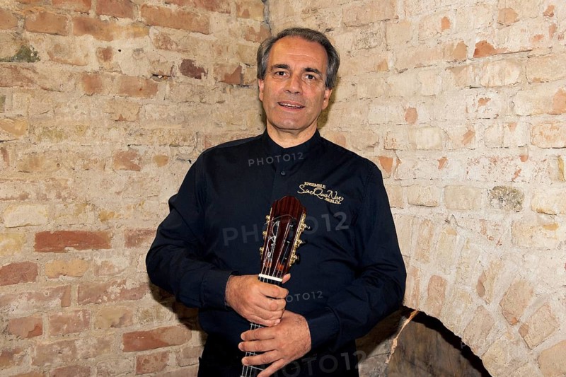 Luca Trabucchi (guitar), La musica italiana - 200 years of passion and longing with the ensemble SineQuaNon Berlin, photo call for the concerts on 9 + 10 May 2026 at Kühlhaus Berlin and concert hall Am Gendarmenmarkt, Berlin, 9 May 2026