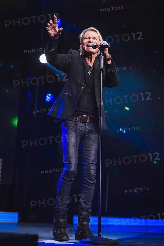 Matthias Reim at the Schlagernacht des Jahres live on Das Original Tour in the Berlin Uber Arena on 16 November 2024