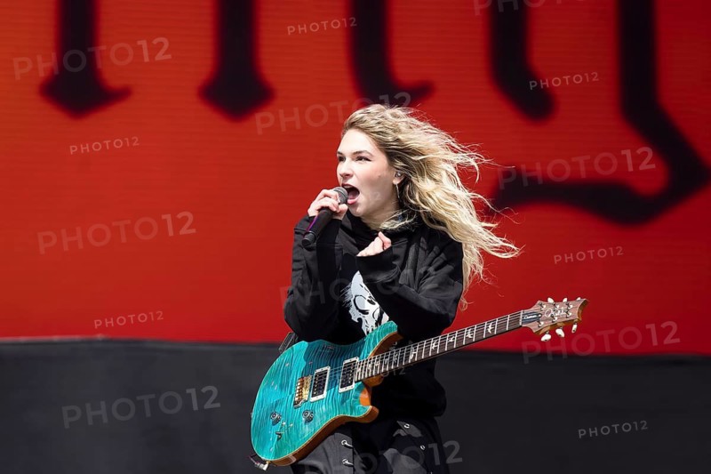 Daniela Villarreal Vélez, singer of The Warning at the Rock am Ring Festival on Sunday, Nürburgring race track race track, 08.06.2025