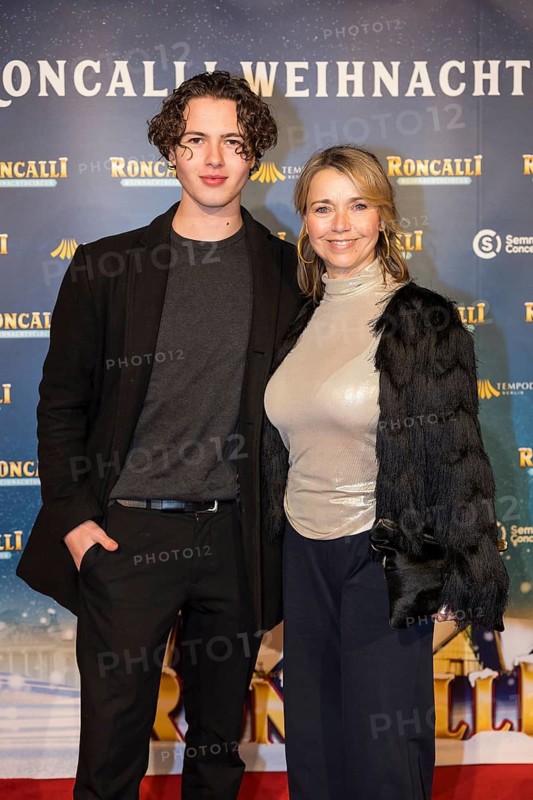 Tina Ruland with son Jahvis Rahmoune at the premiere of the 20th Original Roncalli Christmas Circus in Berlin's Tempodrom on 20 December 2024