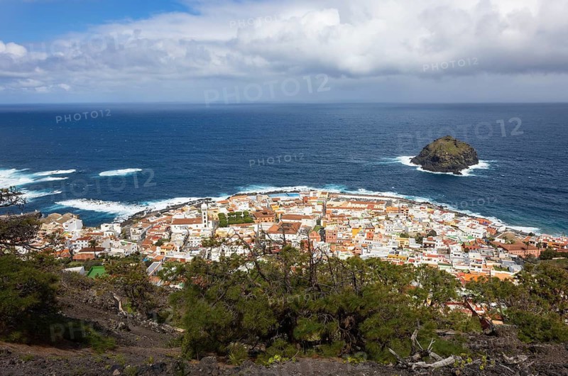 Camino hiking trail with view of Garachico, Tenerife, Canary Islands, Atlantic, Spain