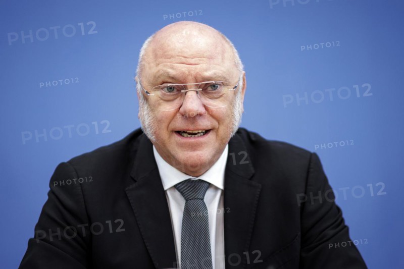 Ulrich Schneider, Managing Director of Der Paritätische Gesamtverband, at a press conference on the topic of poverty in inflation: Paritätischer presents report on poverty trends in Germany at the Federal Press Conference. Berlin, 26 March 2024